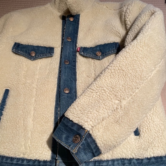 Levi’s shearling jacket - Picture 4 of 5